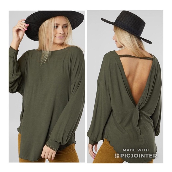 Free People Tops - ❗️Last Chance❗️Free People Shimmy Shake Open Back